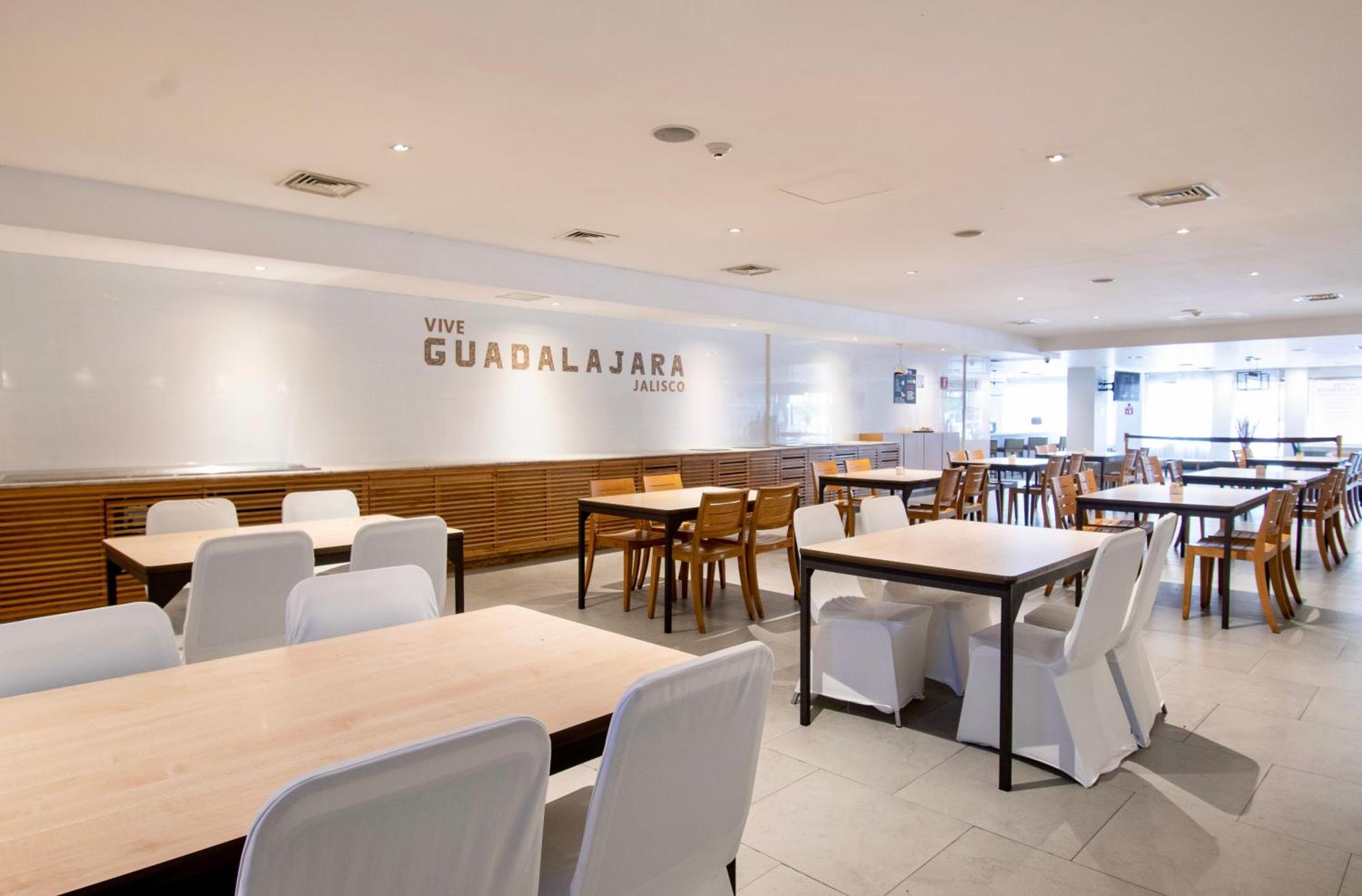 Hotel Plaza Genova Centro Guadalajara Kültér fotó
